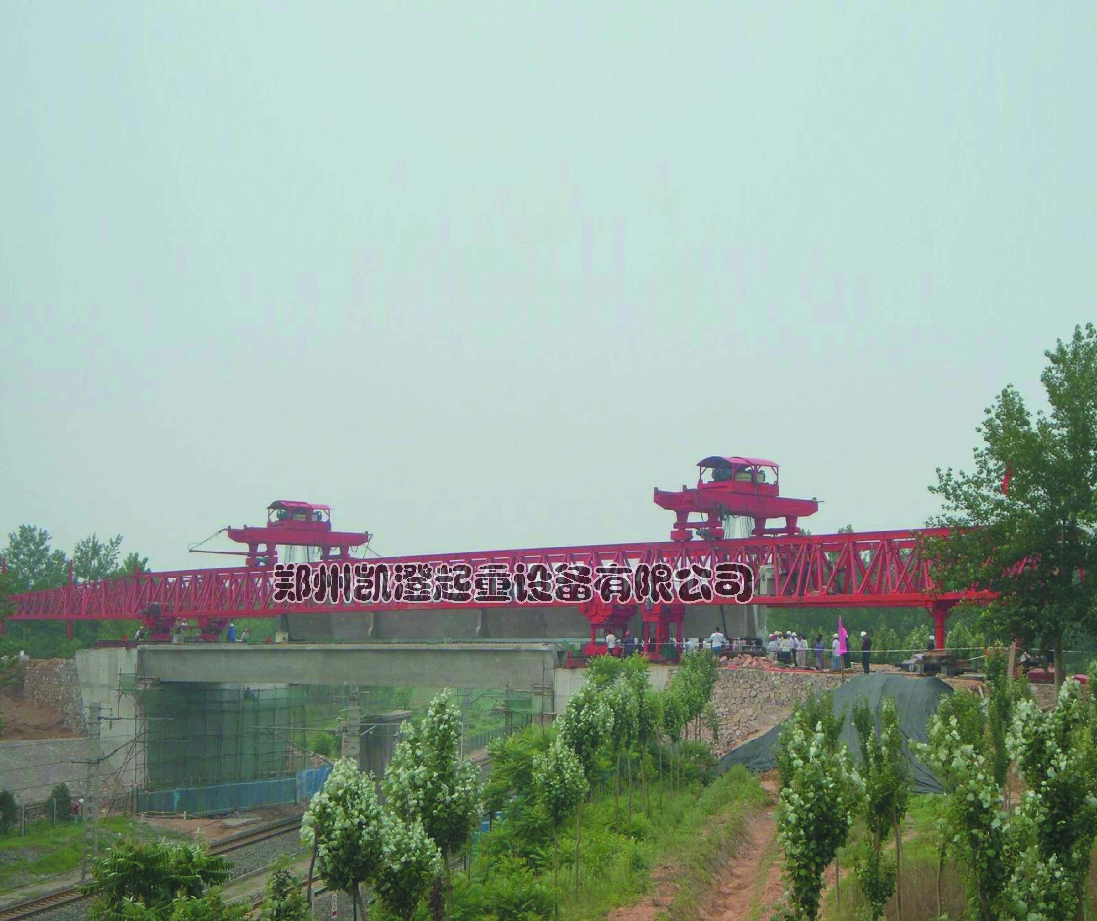 鐵路京哈線大橋施工現(xiàn)場(chǎng)